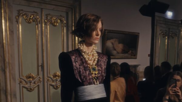 Valentino（ヴァレンティノ） 2026年秋冬コレクション：バルベリーニ宮殿に響く「美しき干渉」